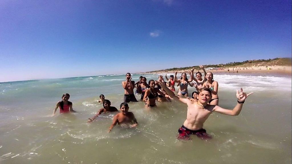 Village Camps International Summer Camp Chiclana, Spain 2017-07-28 https://www.villagecamps.com/journals_admin/images/1838-0446-surf 1 (9).jpg